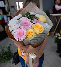 Букет цветов из:  Герберы, Розы и Хризантемы в Константиново
